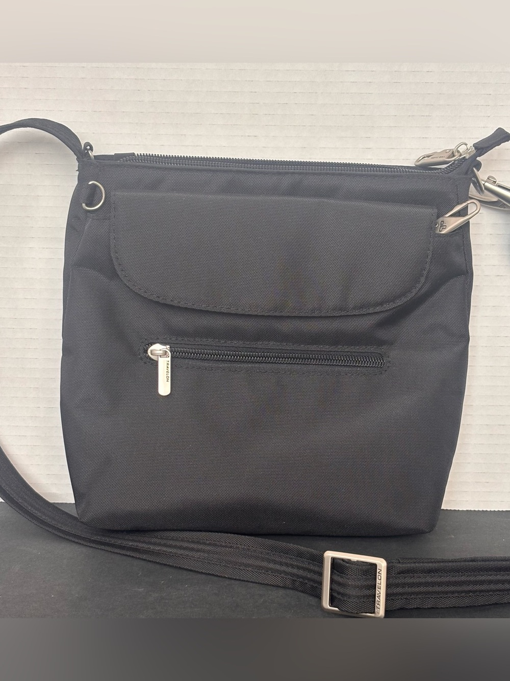 Travelon Anti-Theft Classic Mini Shoulder Bag Black  RFID Crossbody Travel